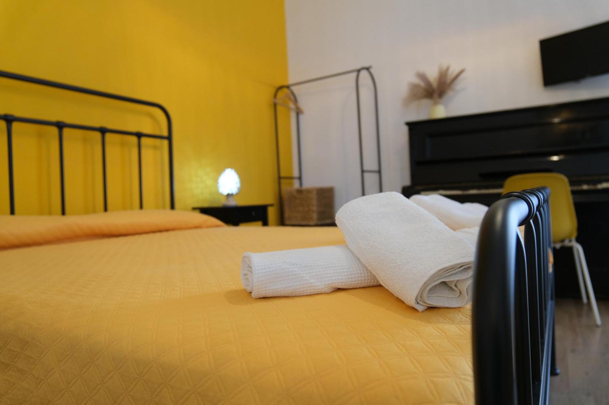 B&B Tarumbò Napoli Bagian luar foto
